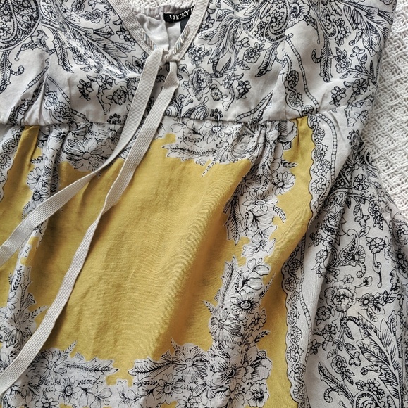 Lucky Brand, Floral Cotton Silk Tank Grey Yellow - Picture 3 of 6